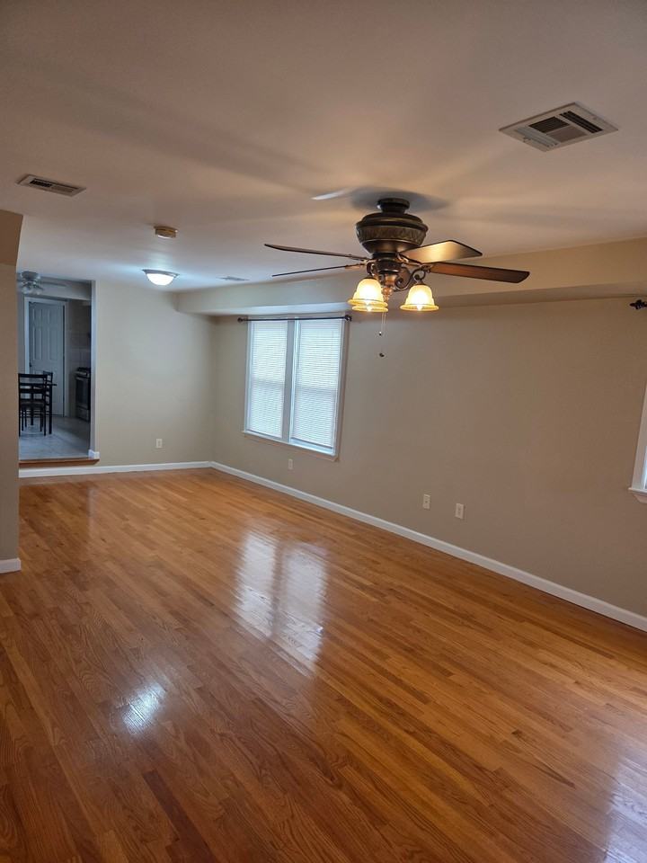 362 Forest St #1 - Photo 6 of 6