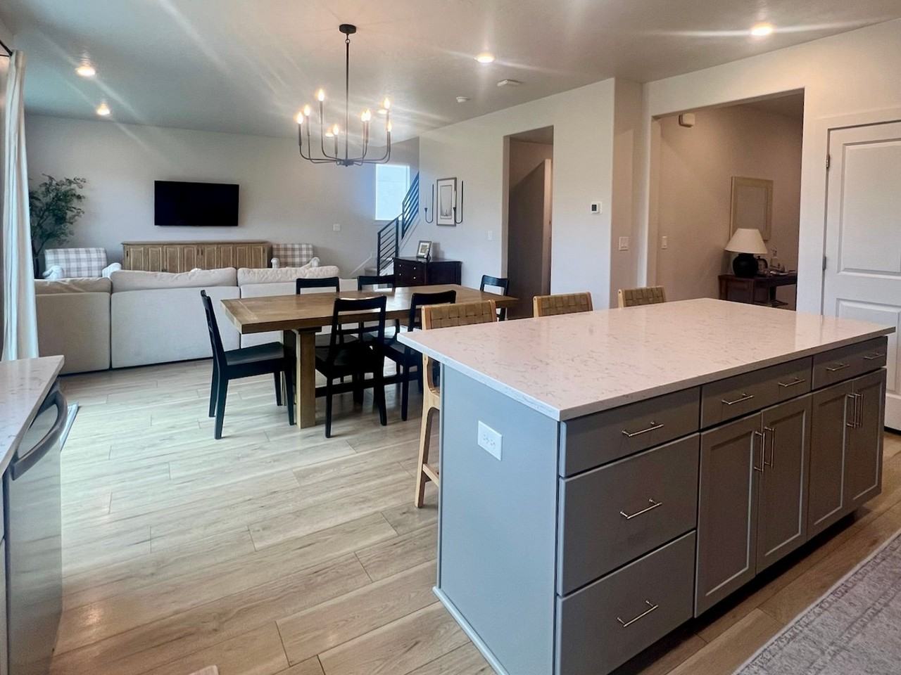 7629 N Pasture View Rd - Photo 4 of 50