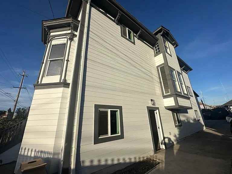 3238 Adeline St #1 - Photo 2 of 10