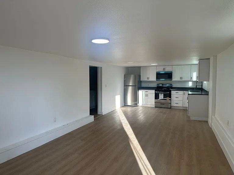 3238 Adeline St #1 - Photo 7 of 10