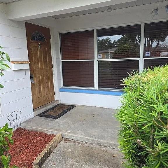 2444 37th St N - Photo 2 of 12