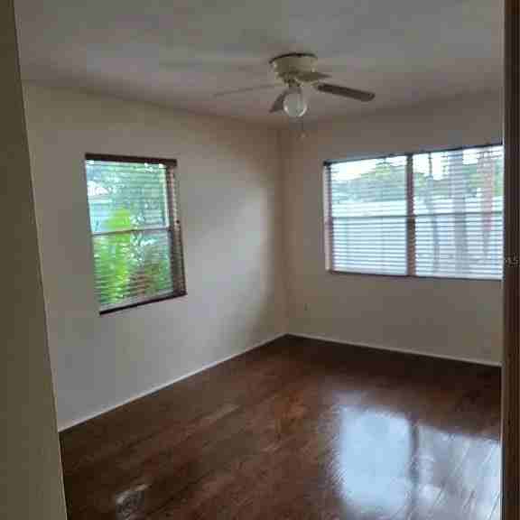 2444 37th St N - Photo 3 of 12