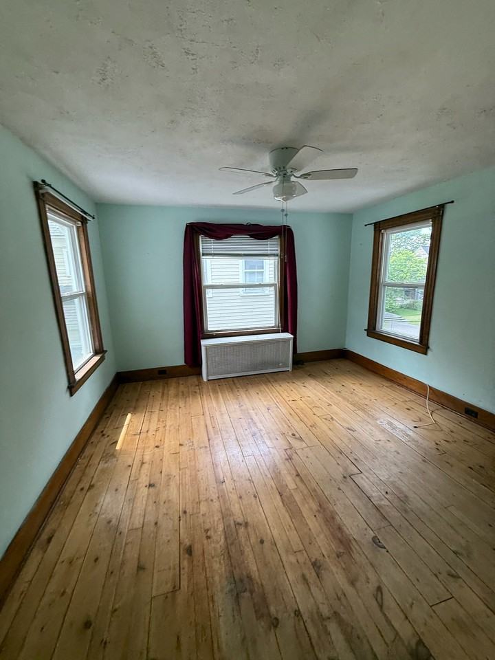 44B Russell St #44B - Photo 2 of 4