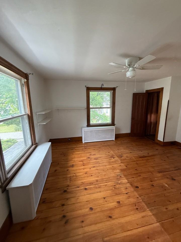 44B Russell St #44B - Photo 3 of 4