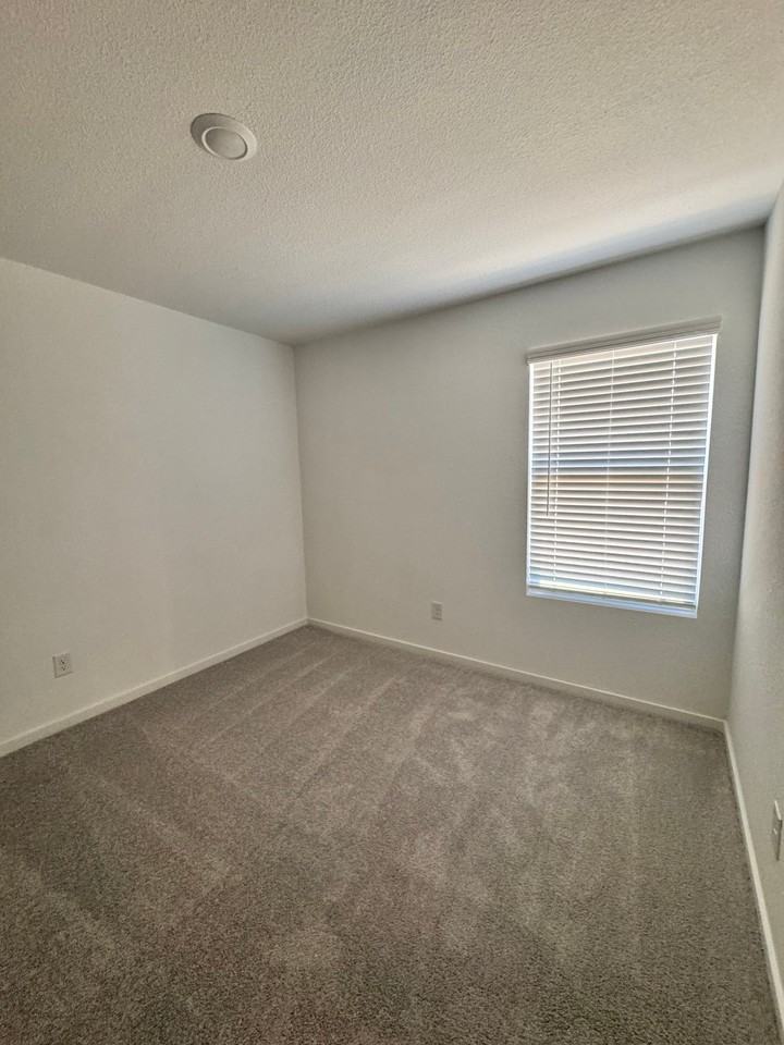 2036 Stable Ln - Photo 7 of 15