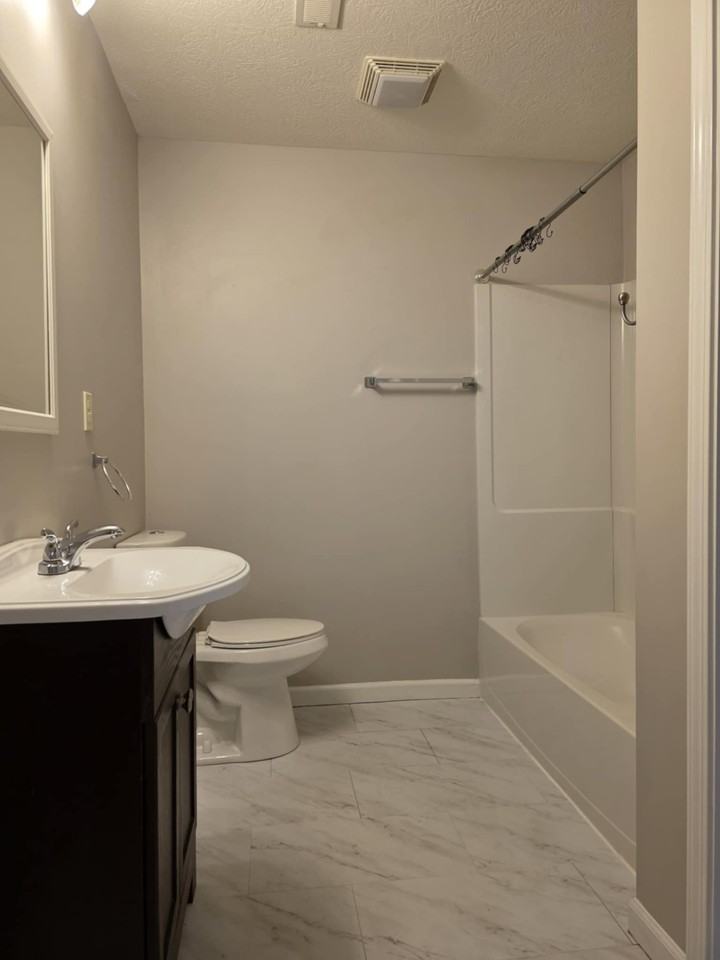 156 W Cherokee Dr - Photo 6 of 13
