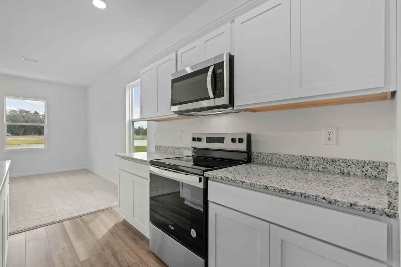 1305 Morris Loop - Photo 5 of 12
