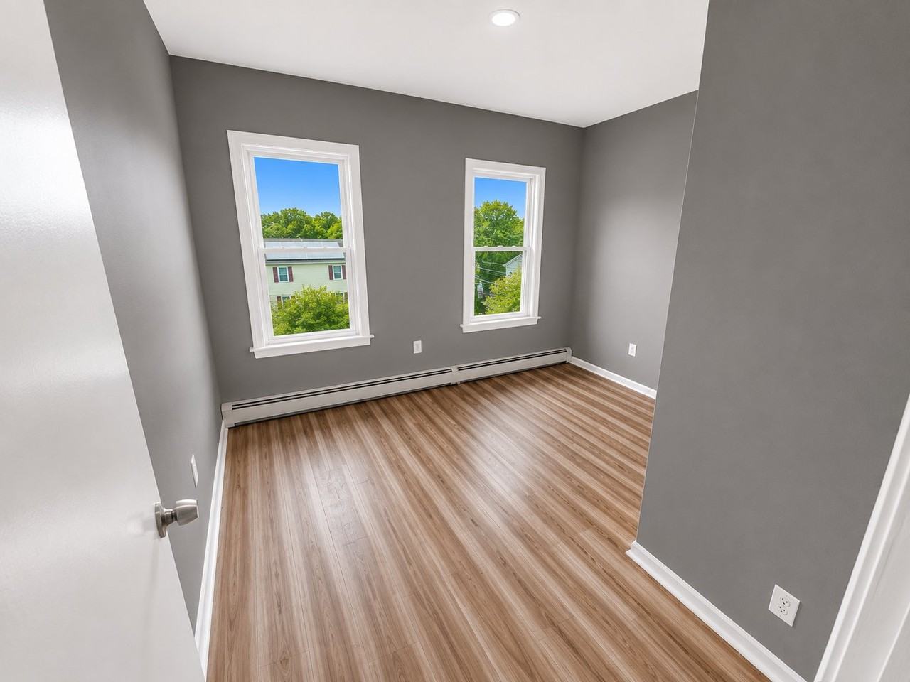 314 Bellevue St #3L - Photo 2 of 5