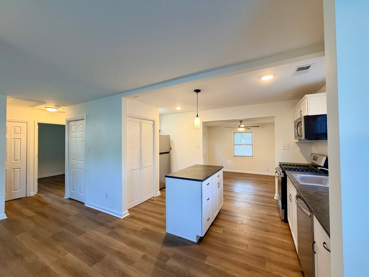 3 Miracle Ln - Photo 4 of 12