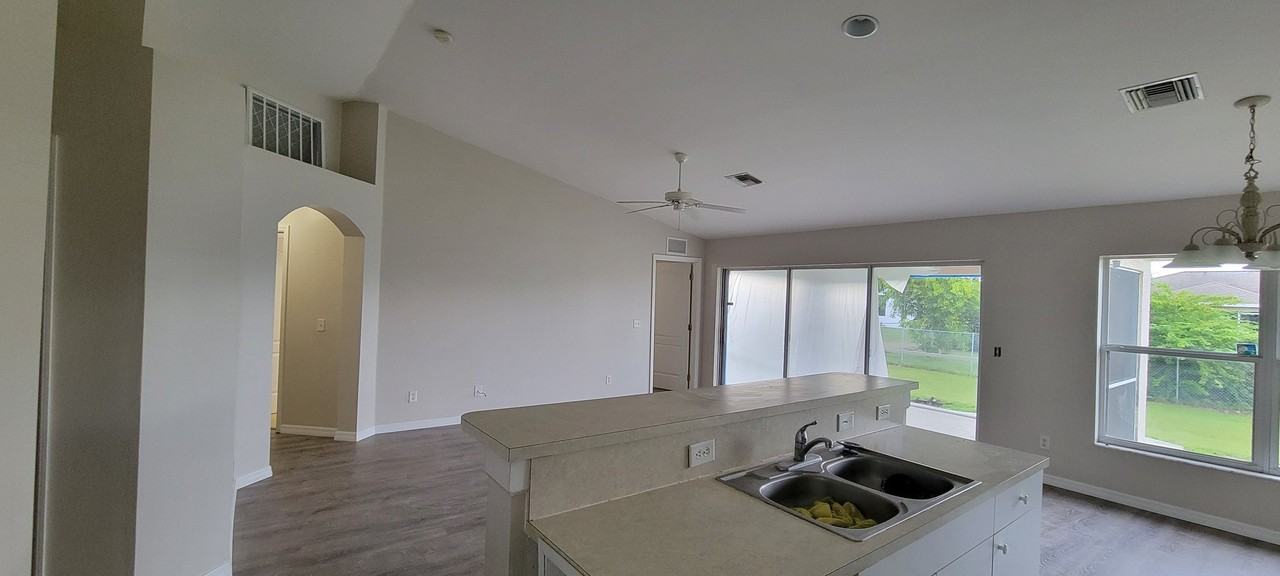 3206 Vera Ave S - Photo 3 of 9