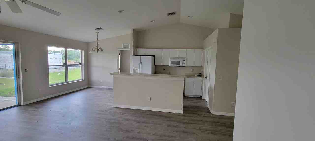 3206 Vera Ave S - Photo 4 of 9