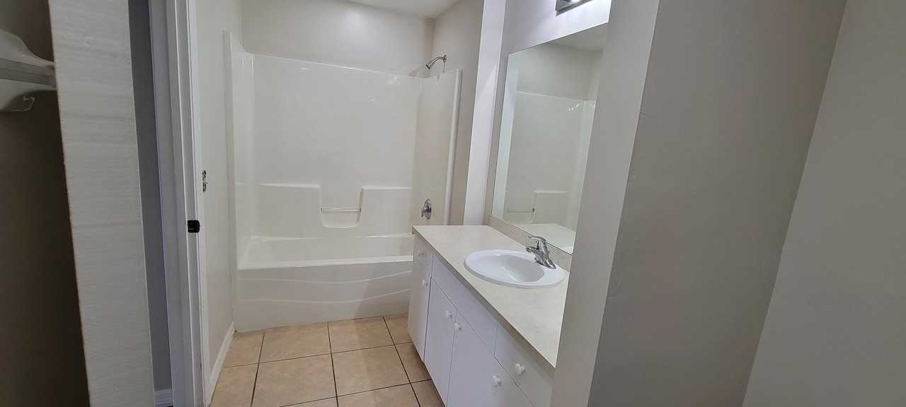 3206 Vera Ave S - Photo 5 of 9