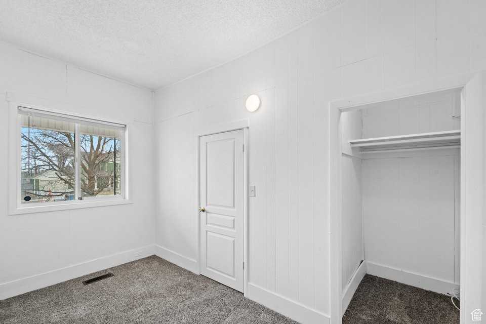 2324 Quincy Ave - Photo 6 of 13