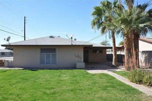 featured image of 790 W 17th St