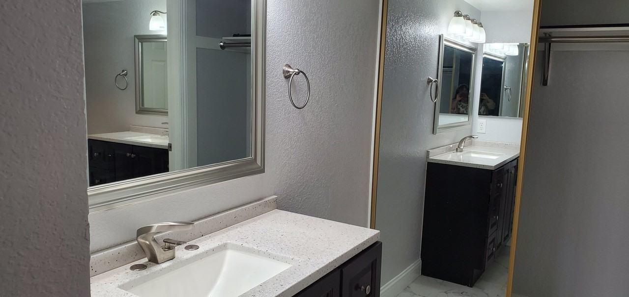 220 E Grant St #51 - Photo 4 of 20