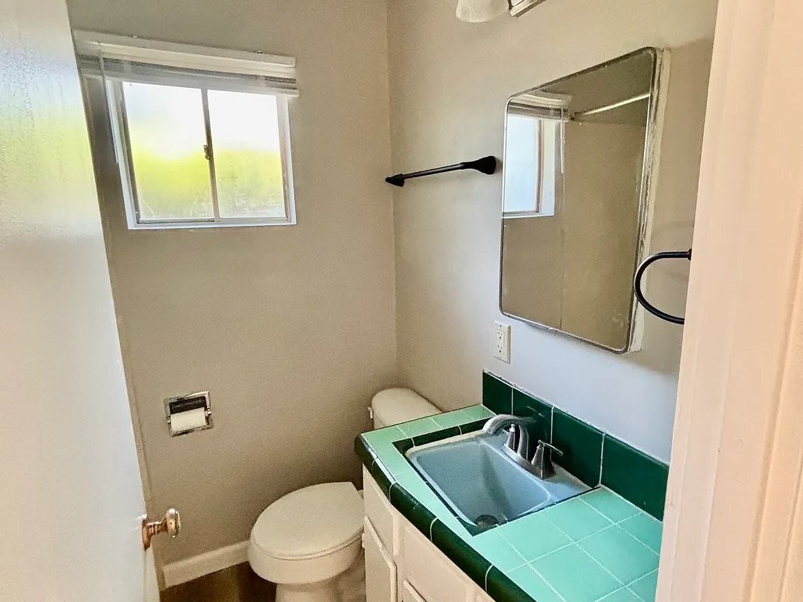 614 J St - Photo 7 of 9