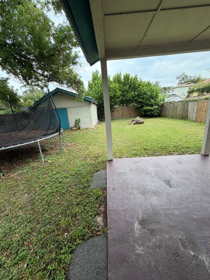 8409 N Lynn Ave - Photo 4 of 20