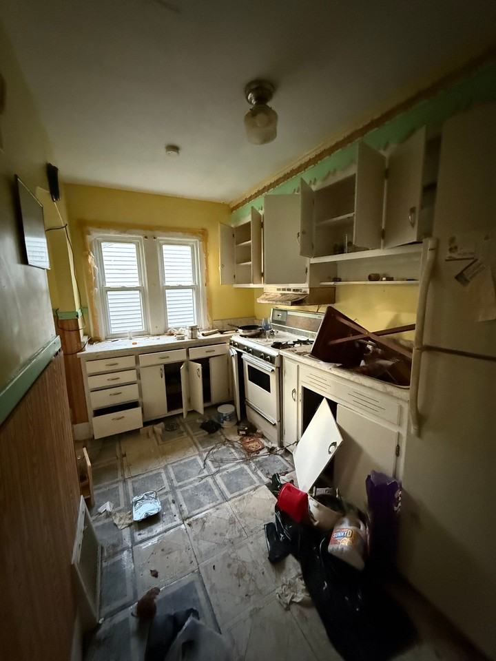 1439 N Jasper St - Photo 6 of 10