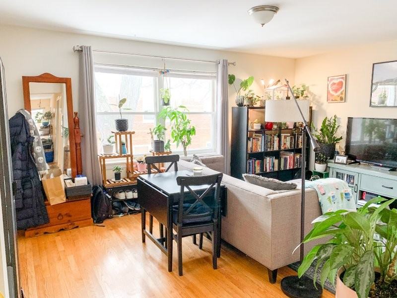 2121 W Berwyn Ave - Photo 3 of 8