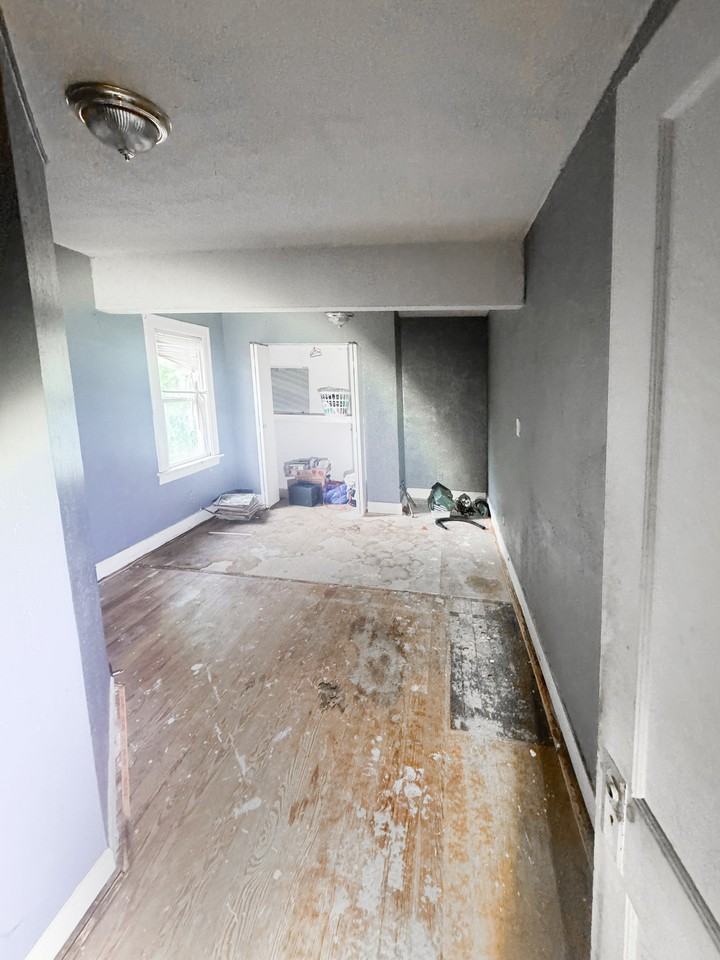 612 Neubert Ave - Photo 4 of 18