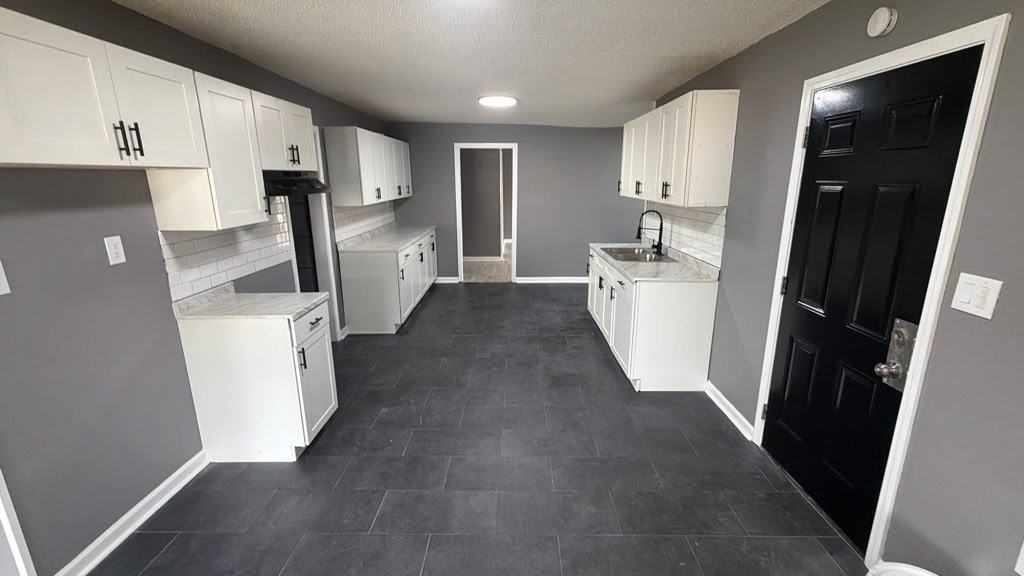 2530 Rozelle St - Photo 2 of 19