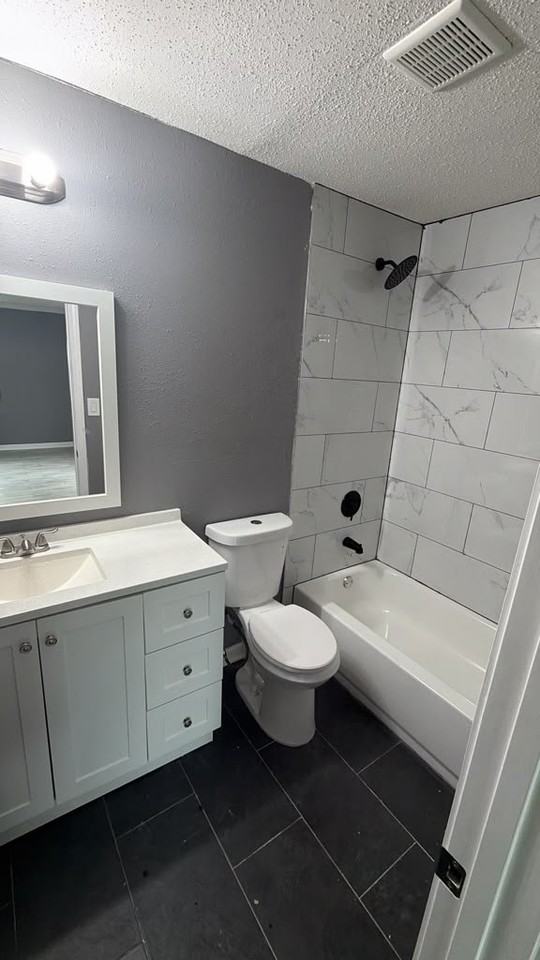 2530 Rozelle St - Photo 7 of 19