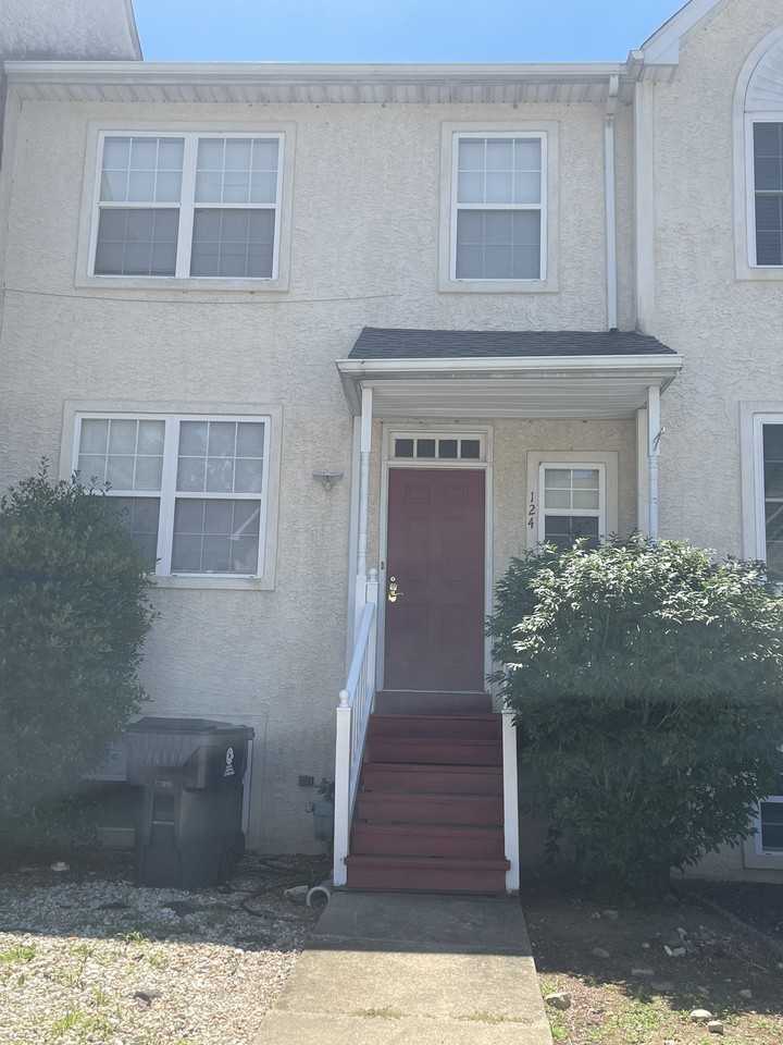 124 Richards Ln