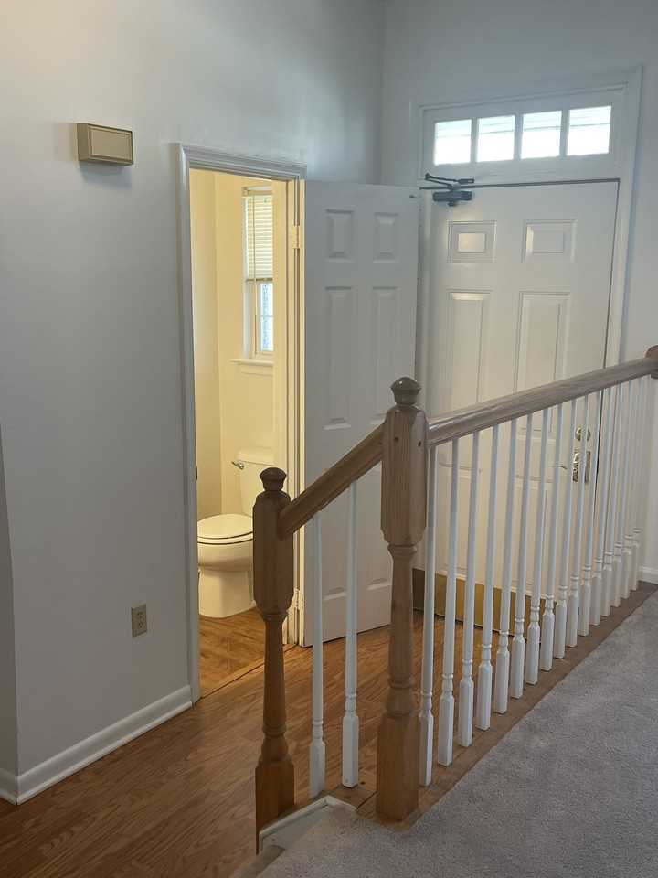 124 Richards Ln - Photo 3 of 18