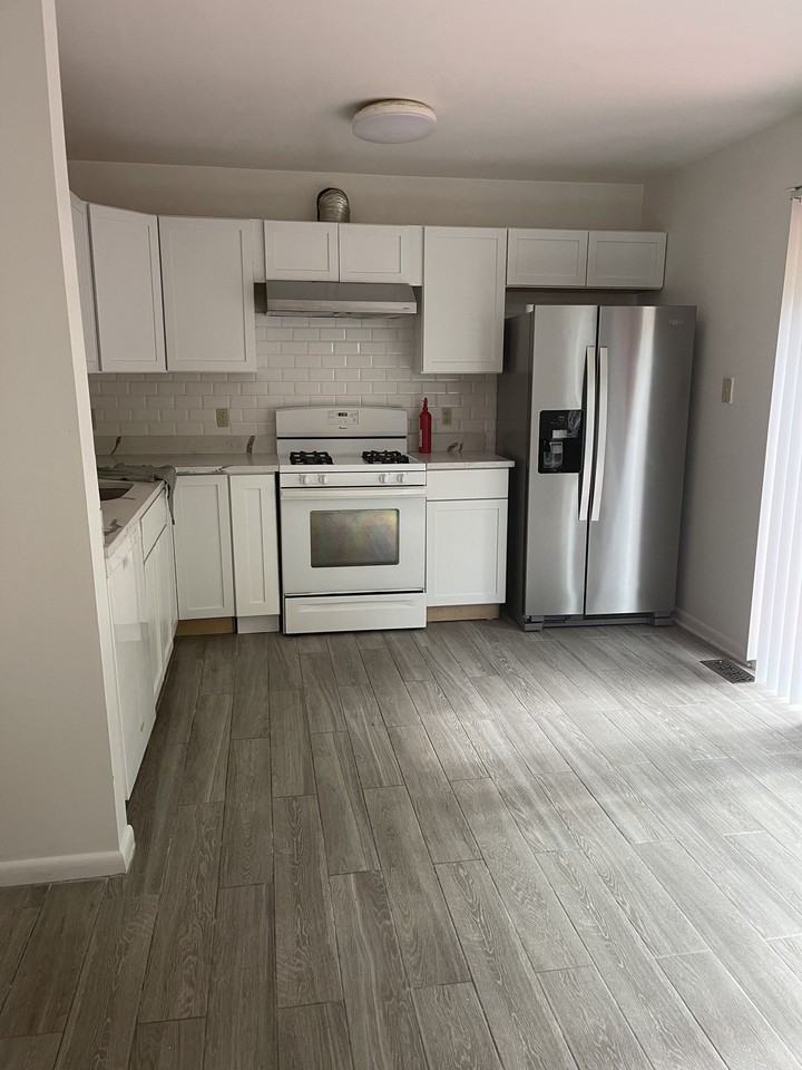 124 Richards Ln - Photo 5 of 18