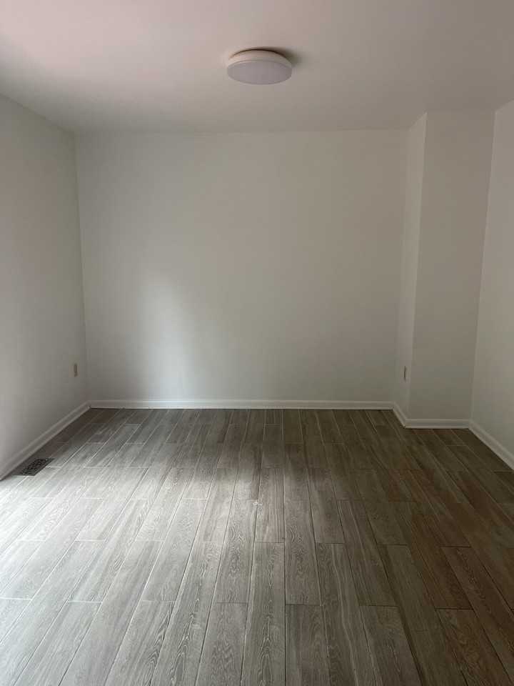 124 Richards Ln - Photo 7 of 18
