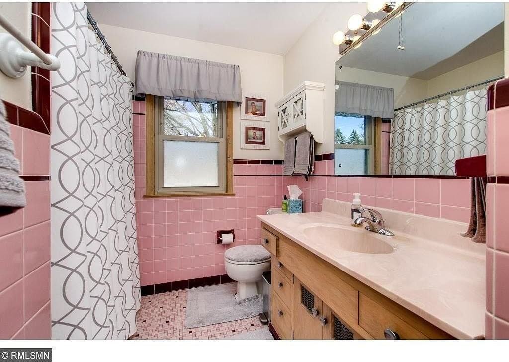 1911 Simpson St - Photo 4 of 28