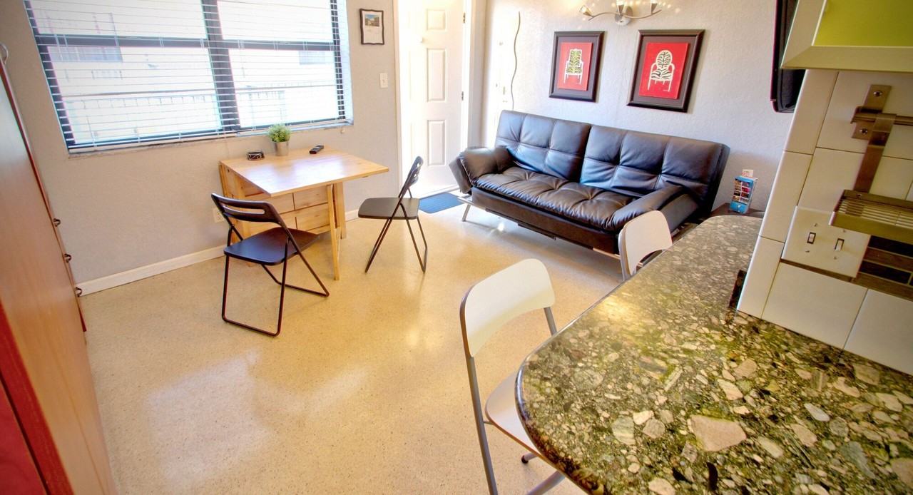 322 Harding St - Photo 3 of 6