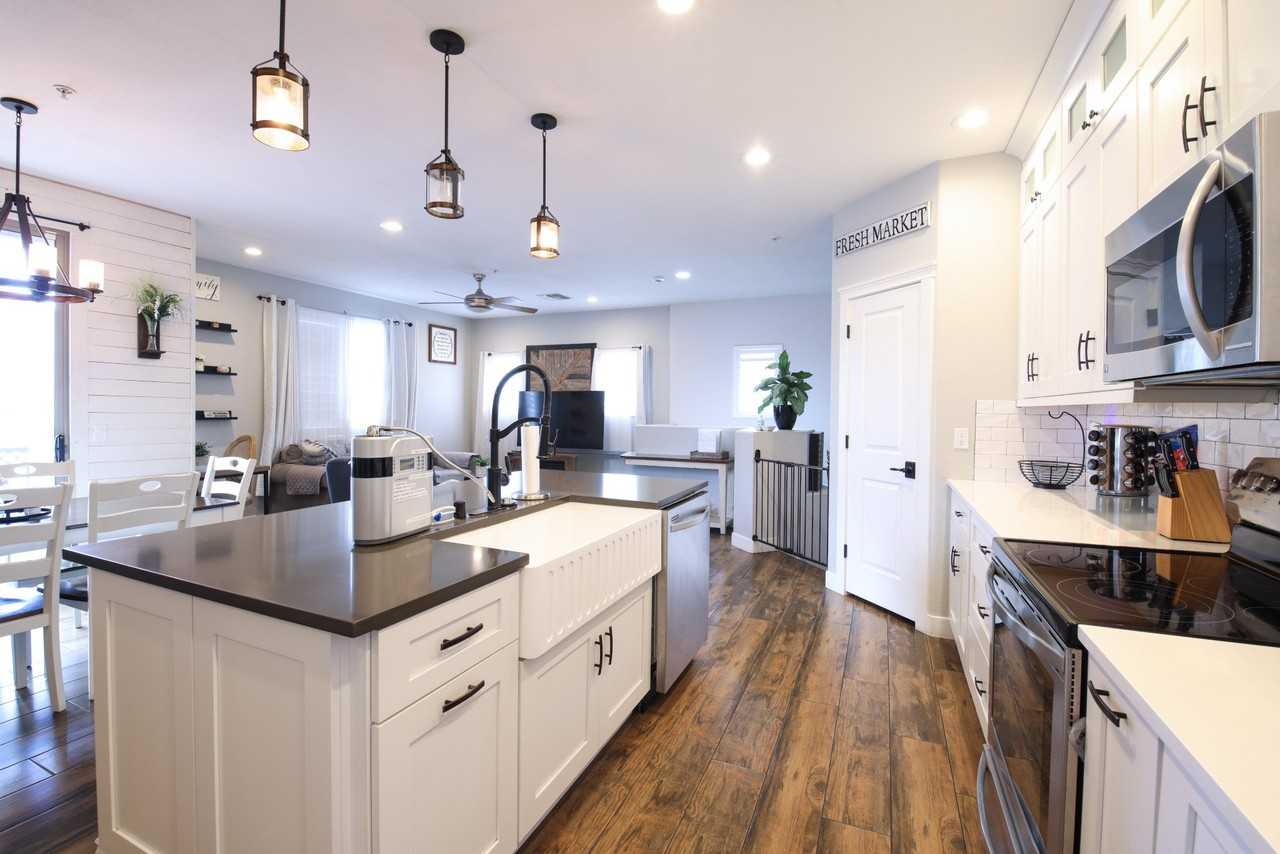 7444 S 30th Ter - Photo 2 of 19