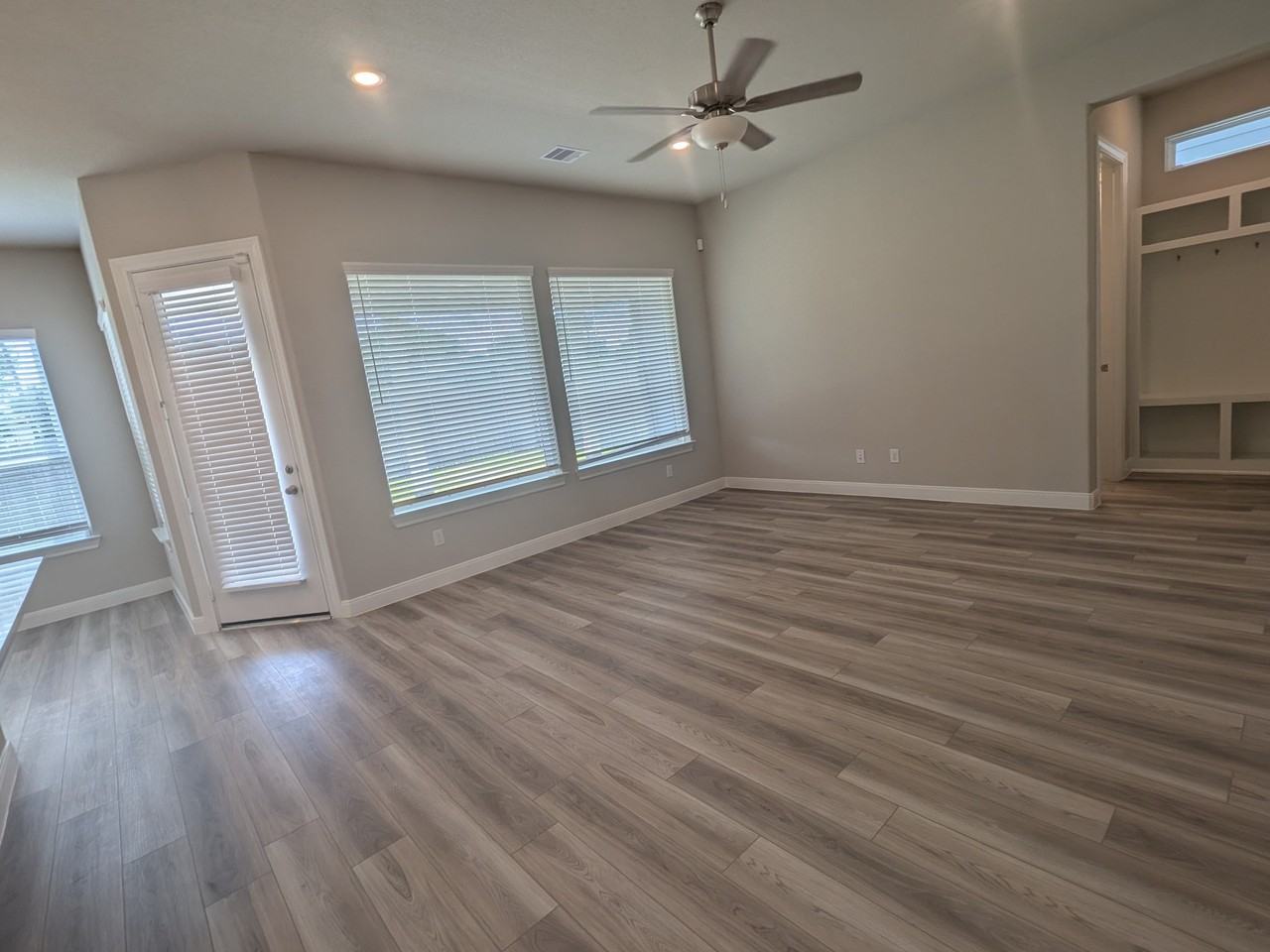 3011 Skyrock Dr - Photo 5 of 27