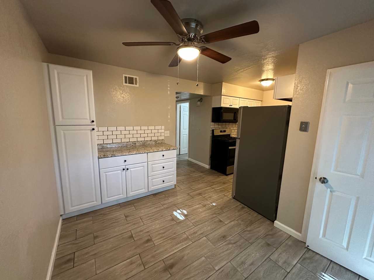 10273 Mills Station Rd #2 - Photo 5 of 20