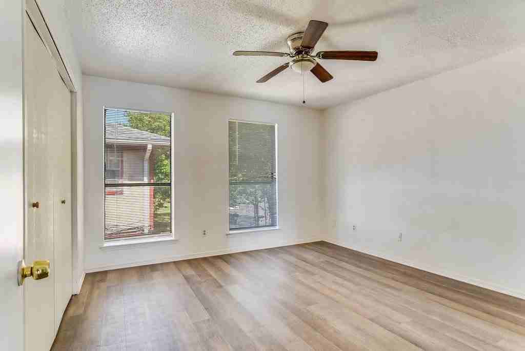 10821 Roger Dr #E - Photo 3 of 10