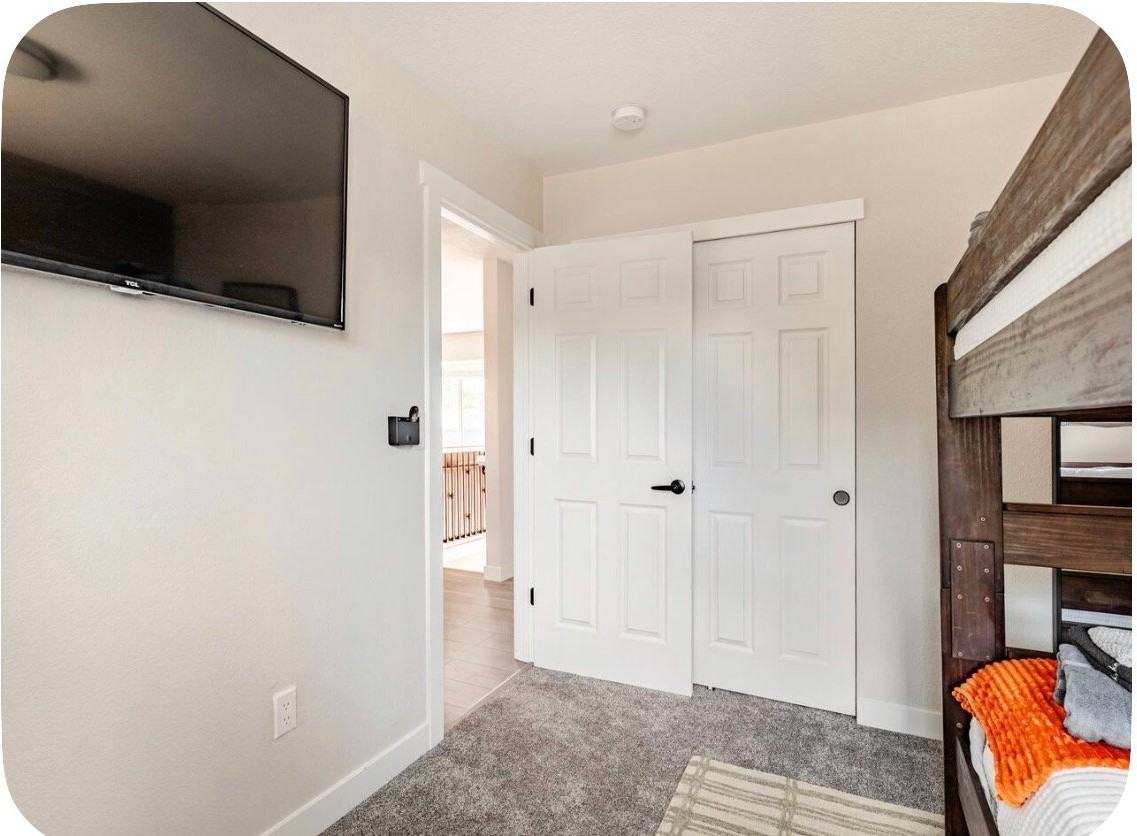 869 Douglas Dr - Photo 5 of 14