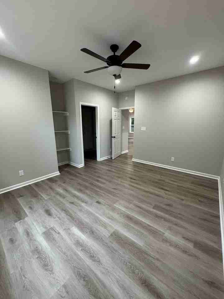 456 Huffman Dr - Photo 3 of 10