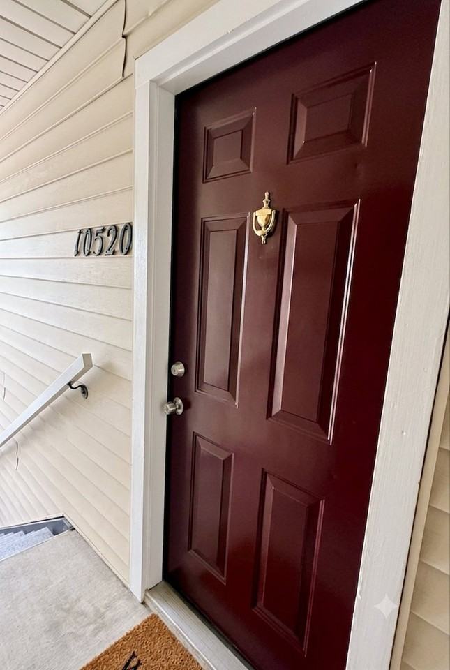 10520 Beacon Ridge Dr - Photo 2 of 16