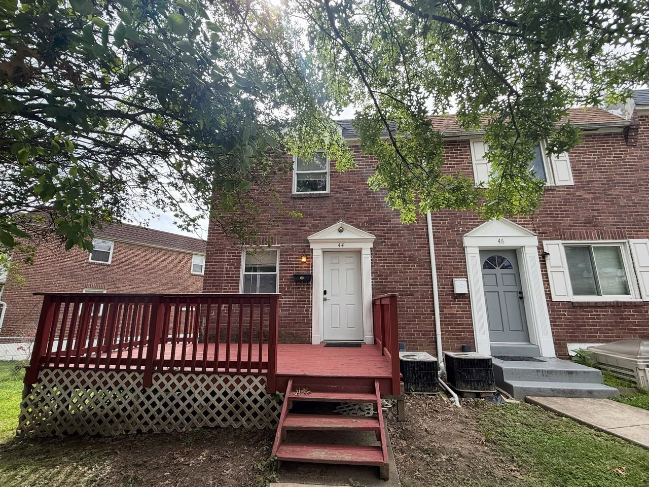 44 Madison Dr
