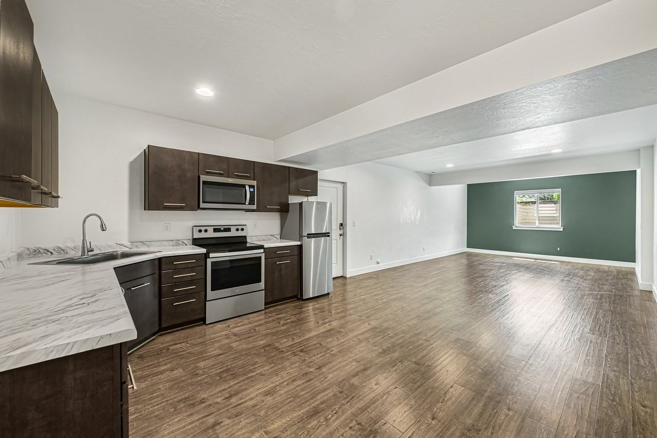 1203 W Appaloosa Ln - Photo 7 of 19