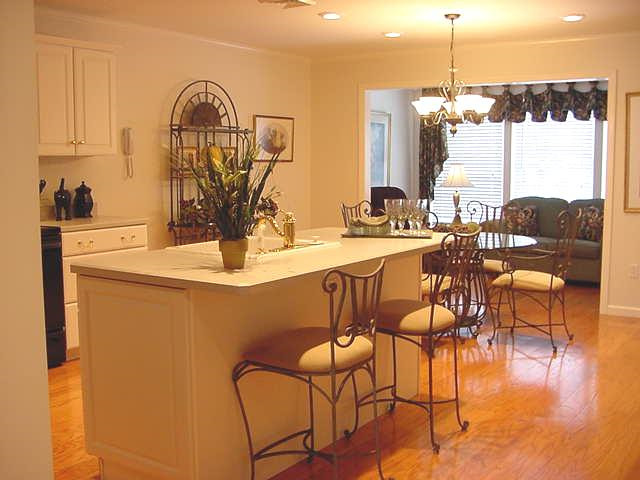 30 Glen Dr #4 - Photo 4 of 16