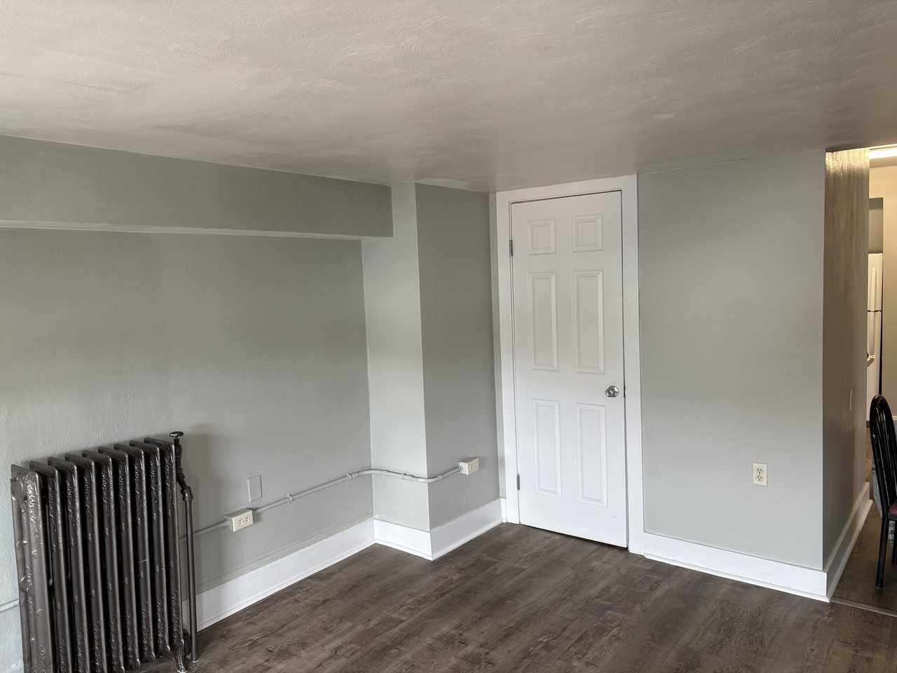 230 E Fairview Ave #4 - Photo 5 of 16