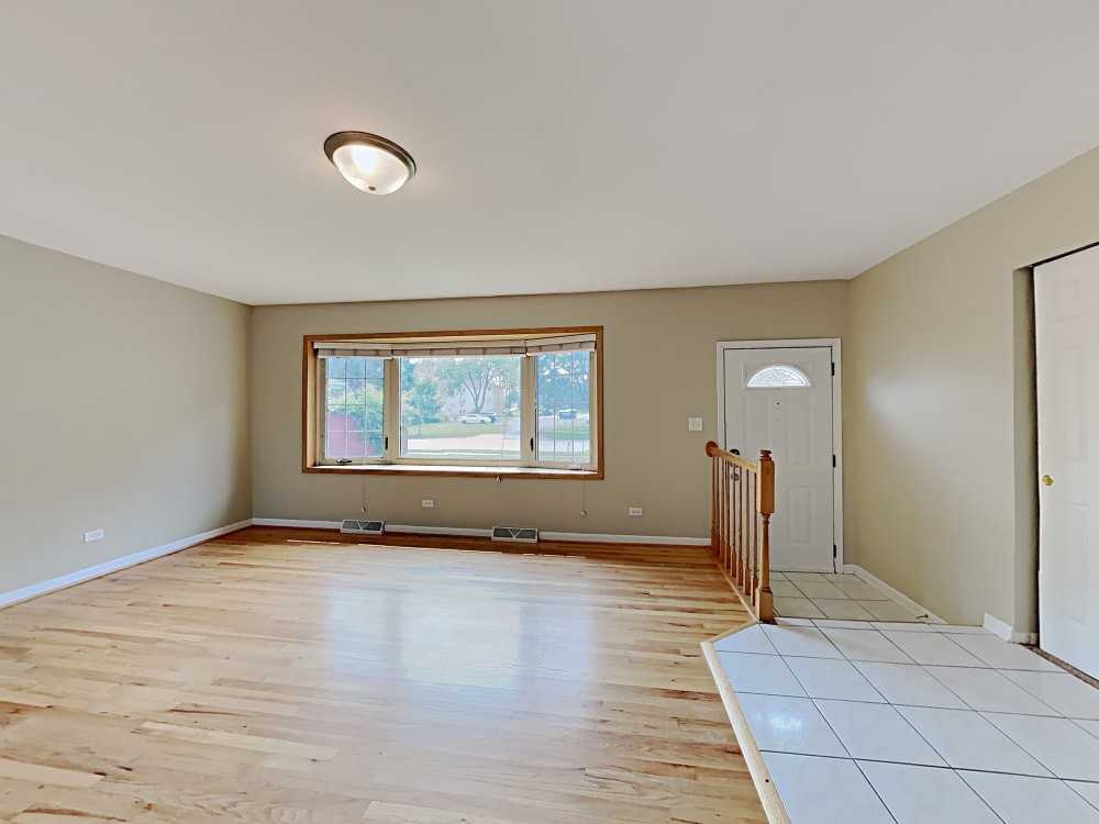 325 W Park Ave #NA - Photo 2 of 12