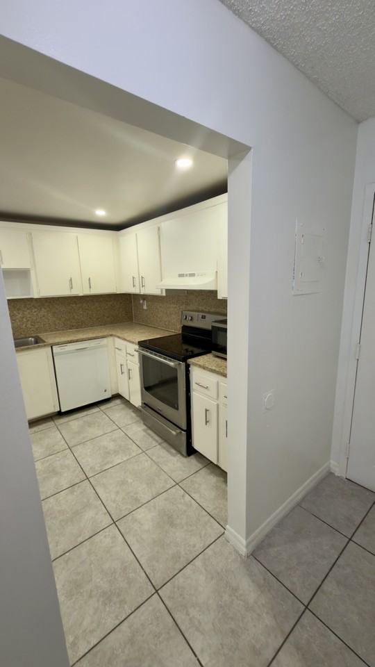 6950 Miami Gardens Drive #2-201 - Photo 4 of 14