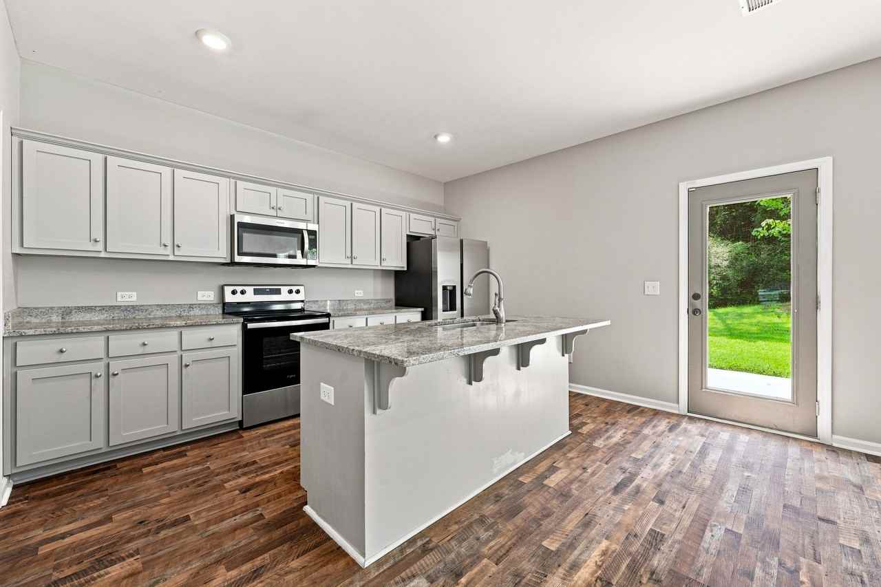113 Richmond Dr #NA - Photo 6 of 20