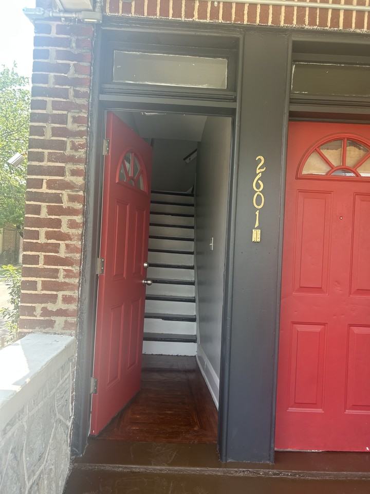 2601 Park Heights Ter #B - Photo 3 of 9
