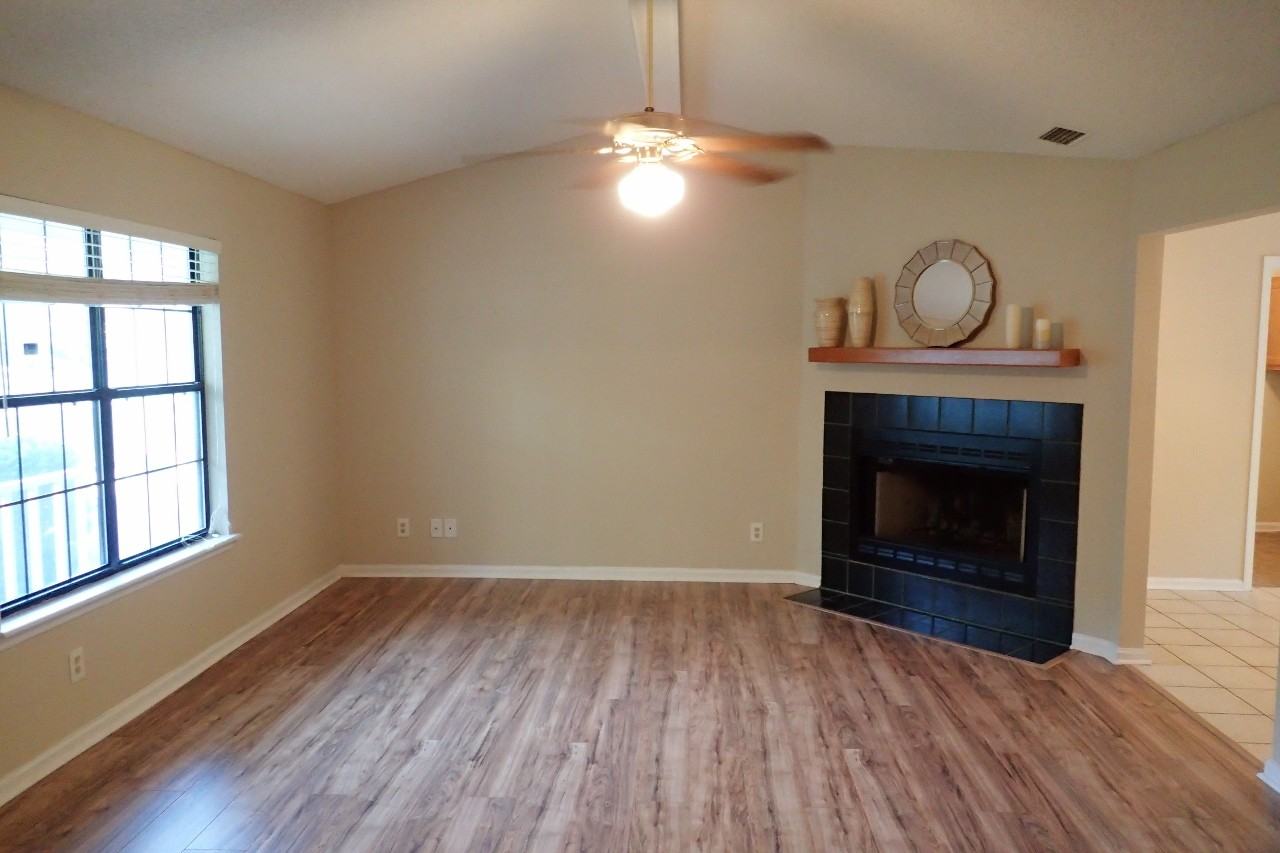 911 Pine Cone Cir #NA - Photo 3 of 20