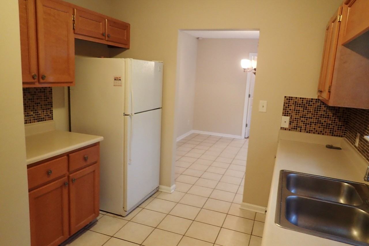 911 Pine Cone Cir #NA - Photo 7 of 20