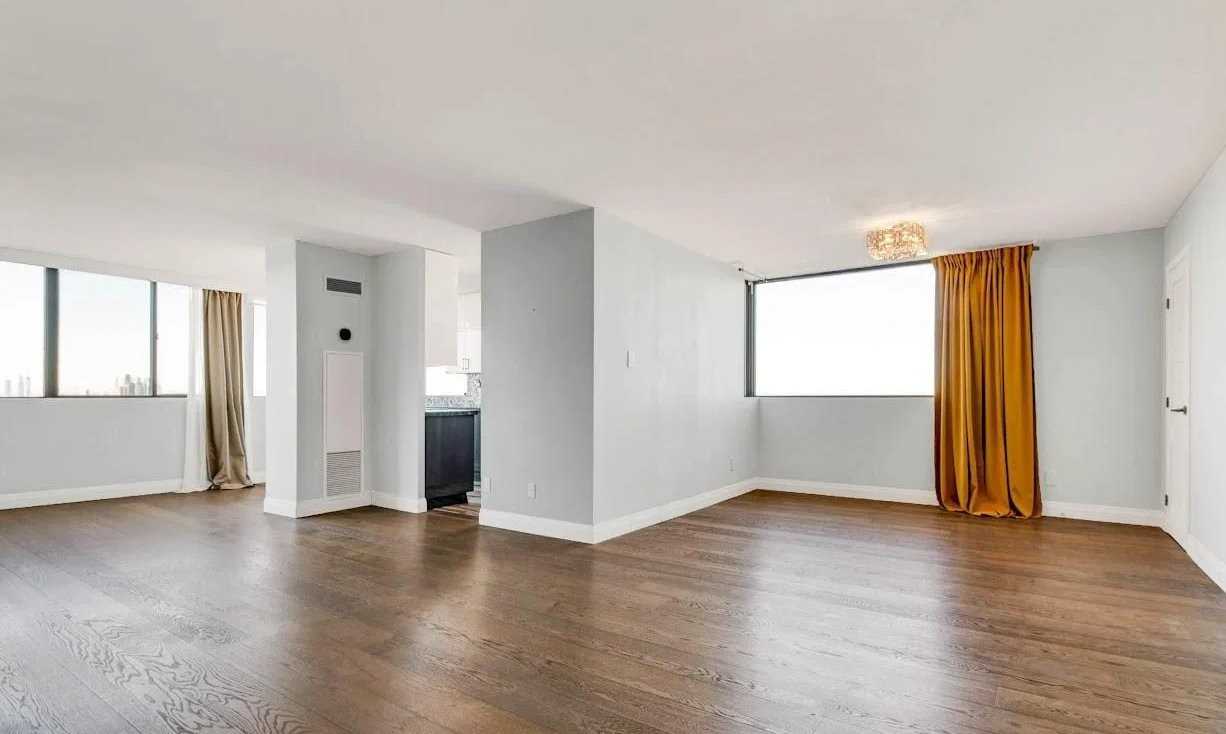 133 Torresdale Ave - Photo 5 of 20